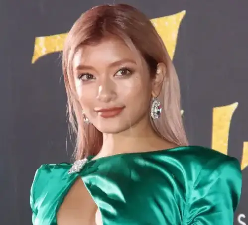 ローラ　現在　今