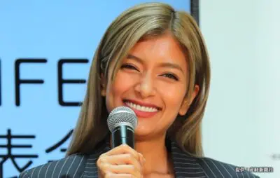 ローラ　現在　今